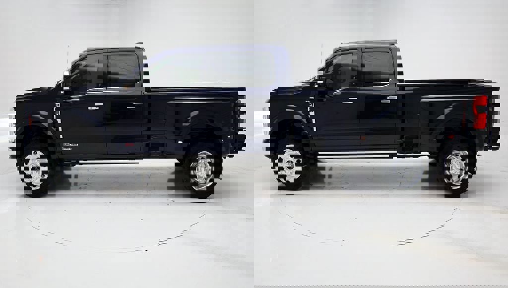 Used 2024 Ford F450 Platinum image 7