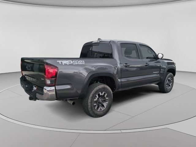 Used 2018 Toyota Tacoma TRD Off-Road AWD/4WD image 5