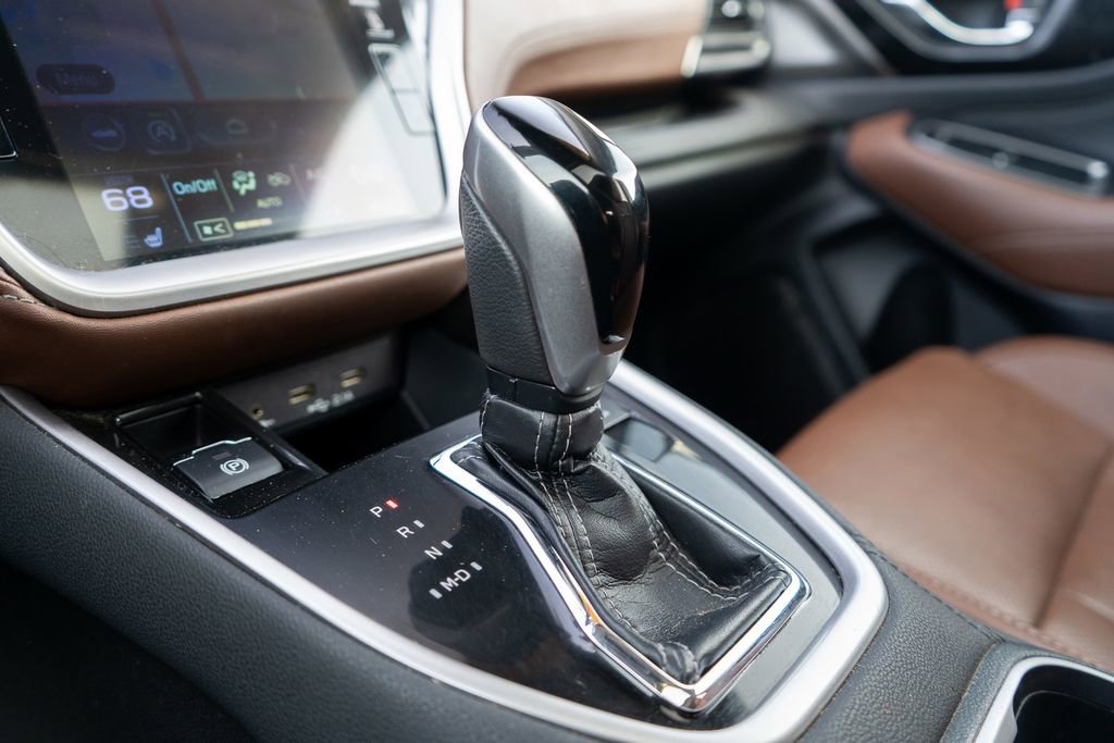 Used 2022 Subaru Outback Touring image 28