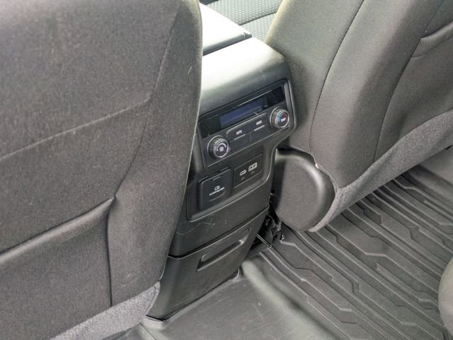 Used 2023 GMC Acadia SLE w/ Driver Convenience Package image 31