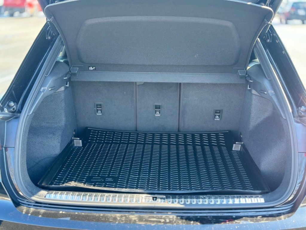 Used 2023 Audi Q3 2.0T Premium Plus w/ Premium Plus Package image 6