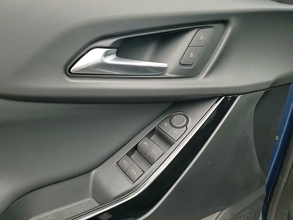 Used 2026 Chevrolet Equinox LT image 17