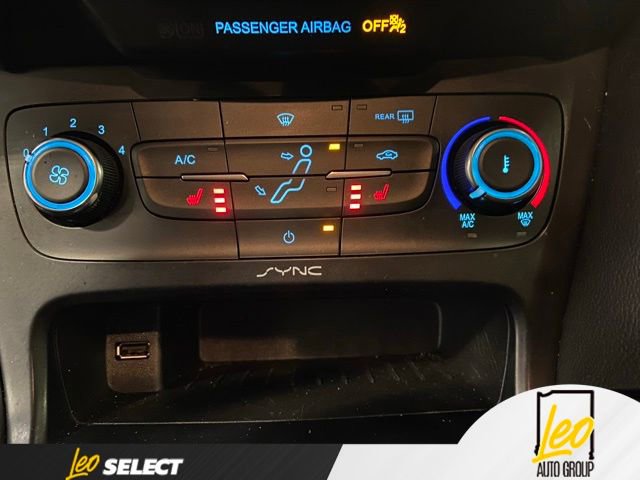 Used 2017 Ford Focus SE w/ Cold Weather Package FWD image 17