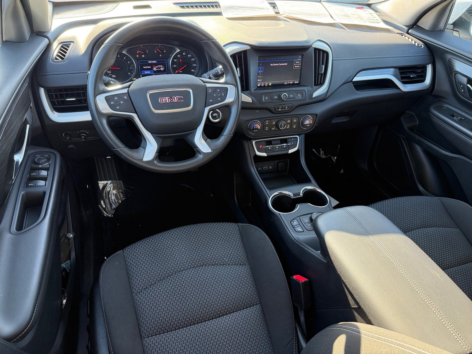 Used 2023 GMC Terrain SLE w/ Driver Convenience Package image 15