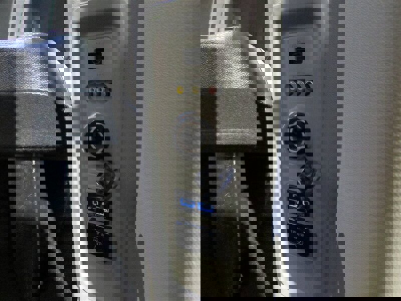 Used 2014 Chrysler Town & Country Touring image 32