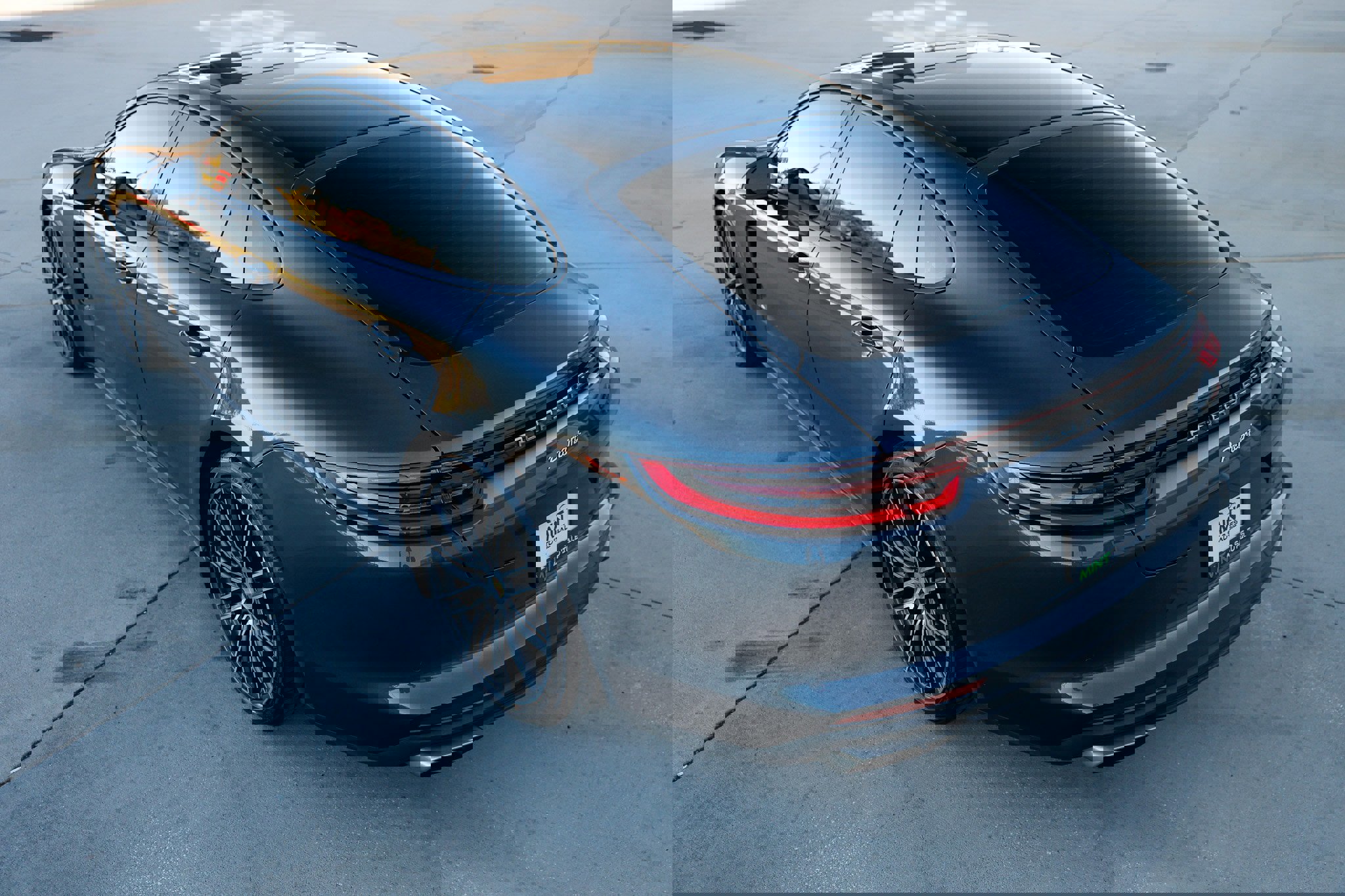 Used 2018 Porsche Panamera image 10