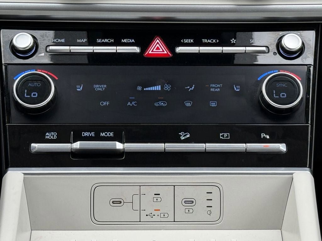 Used 2024 Hyundai Santa Fe SEL FWD image 26