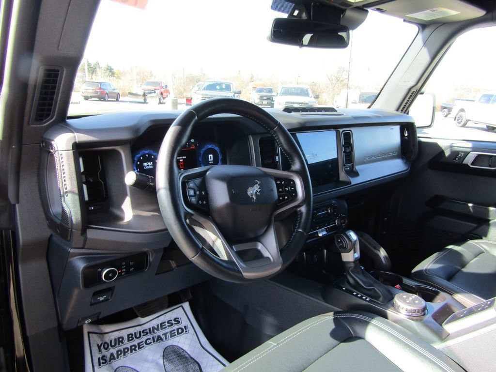 Used 2025 Ford Bronco Badlands AWD/4WD image 15