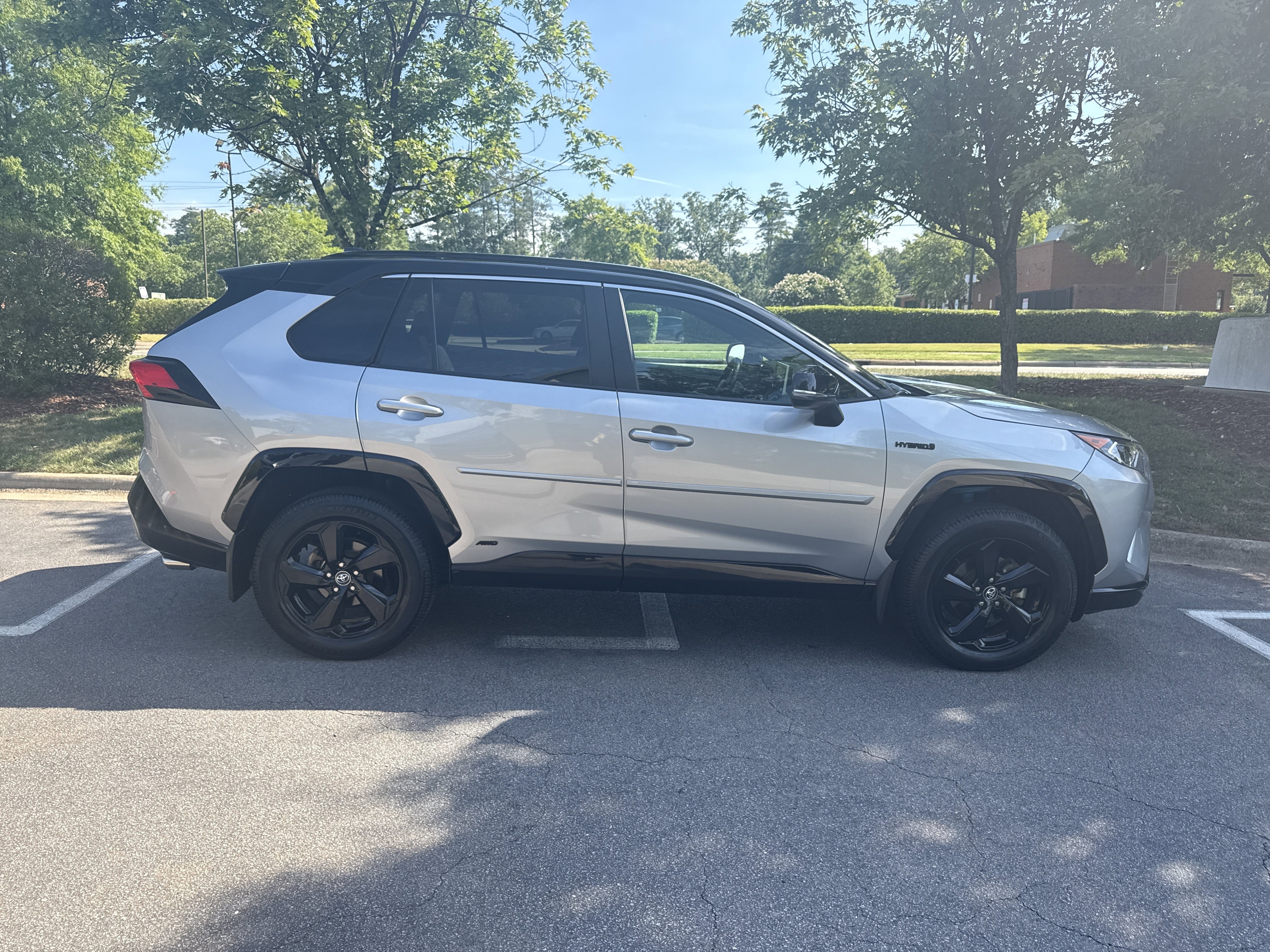 Used 2020 Toyota RAV4 XSE w/ Protection Package AWD/4WD image 12