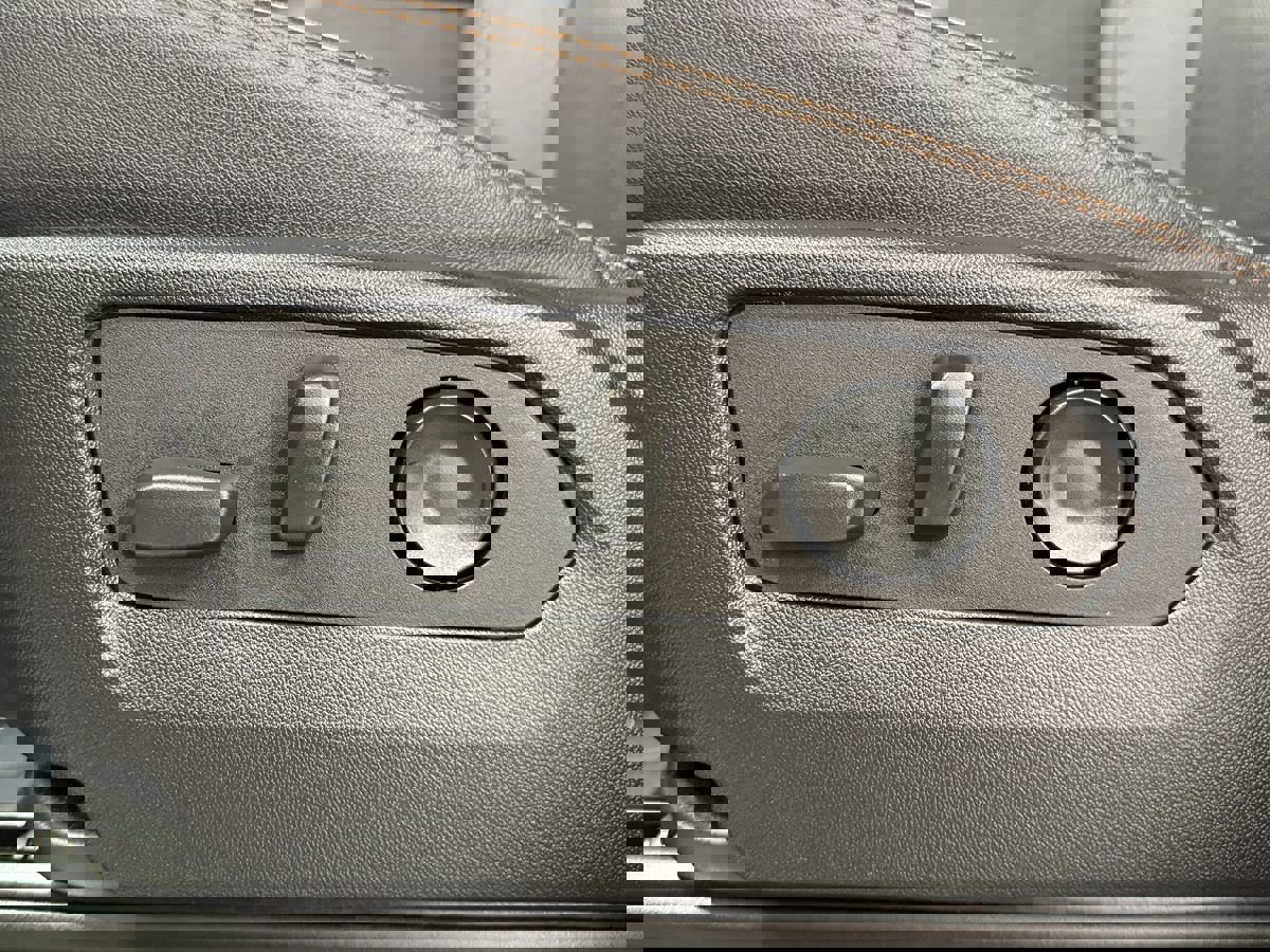 Used 2022 GMC Sierra 1500 AT4 image 35