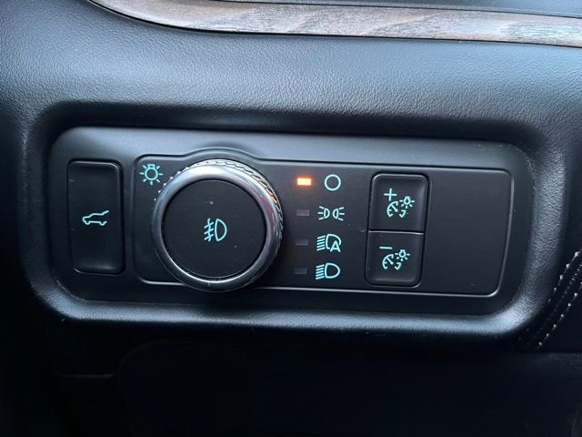 Used 2022 Ford Explorer Platinum w/ Equipment Group 601A image 14