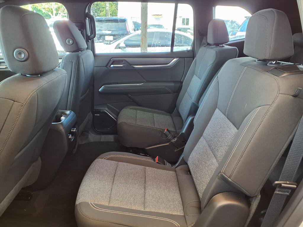 Used 2026 GMC Acadia Elevation FWD image 11