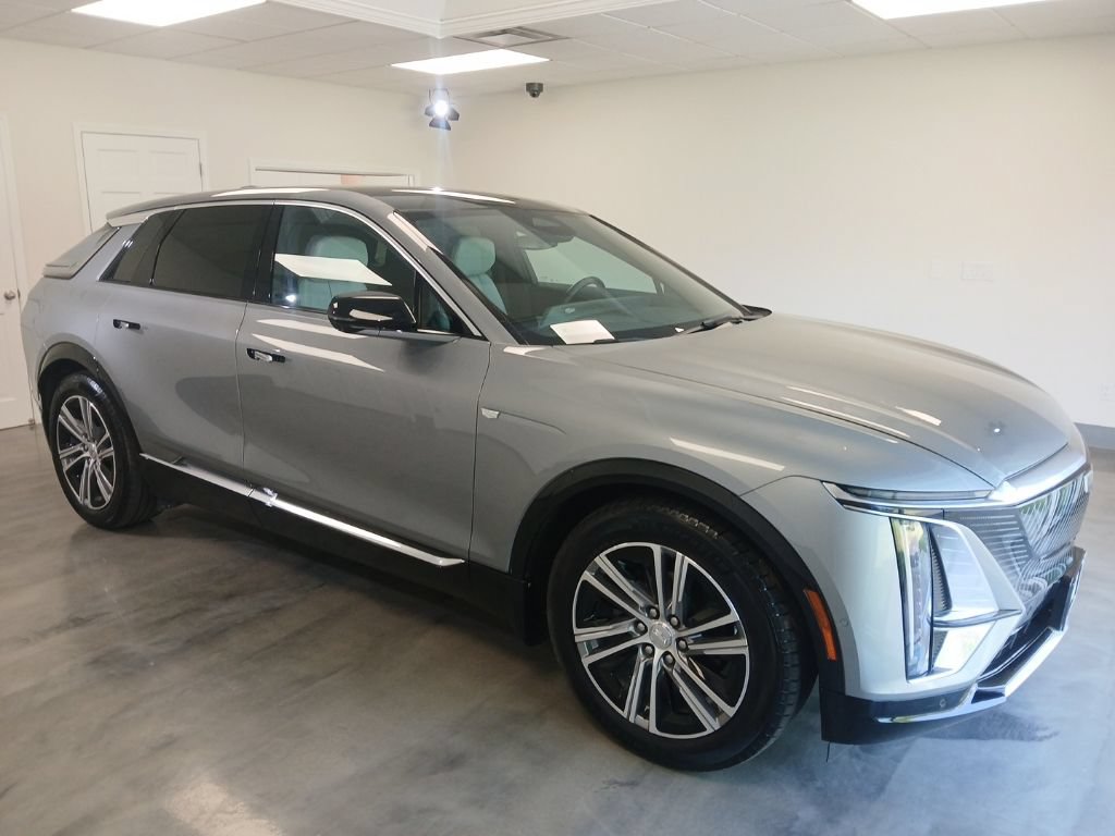 Used 2024 Cadillac Lyriq Luxury w/ LPO, Floor Liner Package