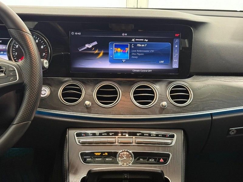Used 2018 Mercedes-Benz E 300 4MATIC image 10