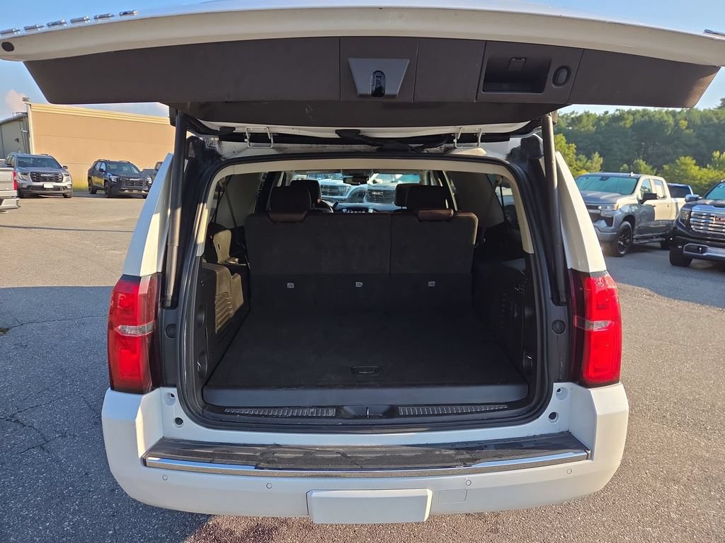 Used 2018 Chevrolet Suburban Premier RWD image 24
