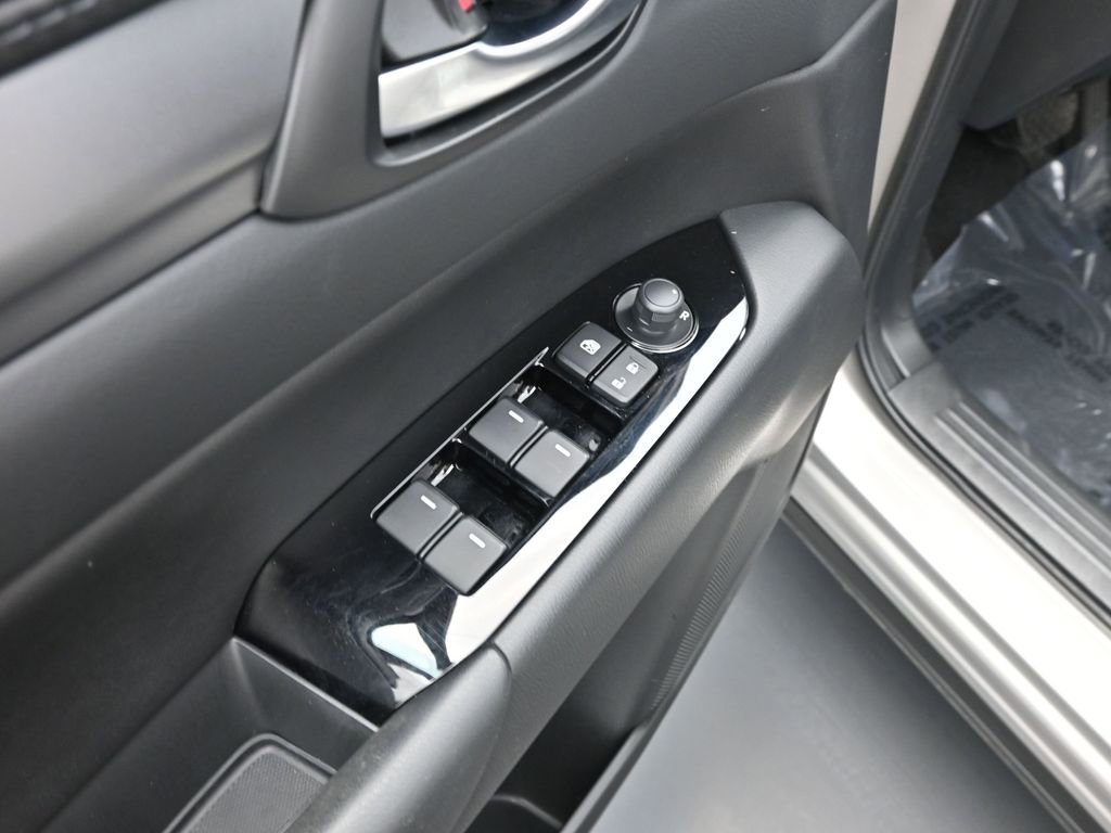 Used 2024 MAZDA CX-5 AWD 2.5 S w/ Preferred Package image 17