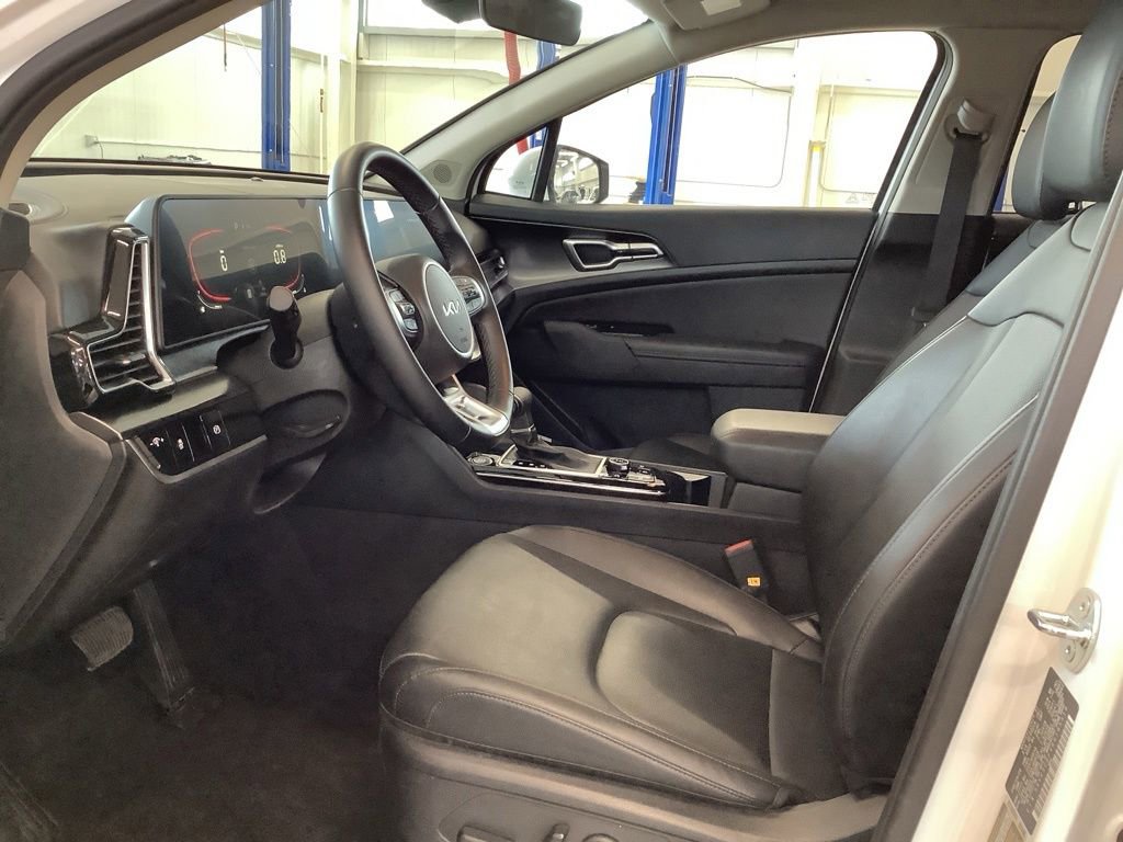 Certified 2024 Kia Sportage EX AWD/4WD image 10