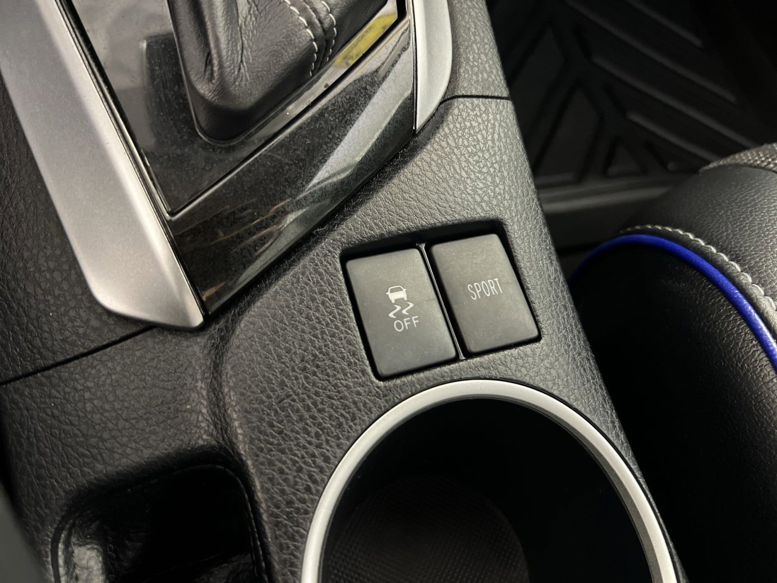 Used 2017 Toyota Corolla SE image 32