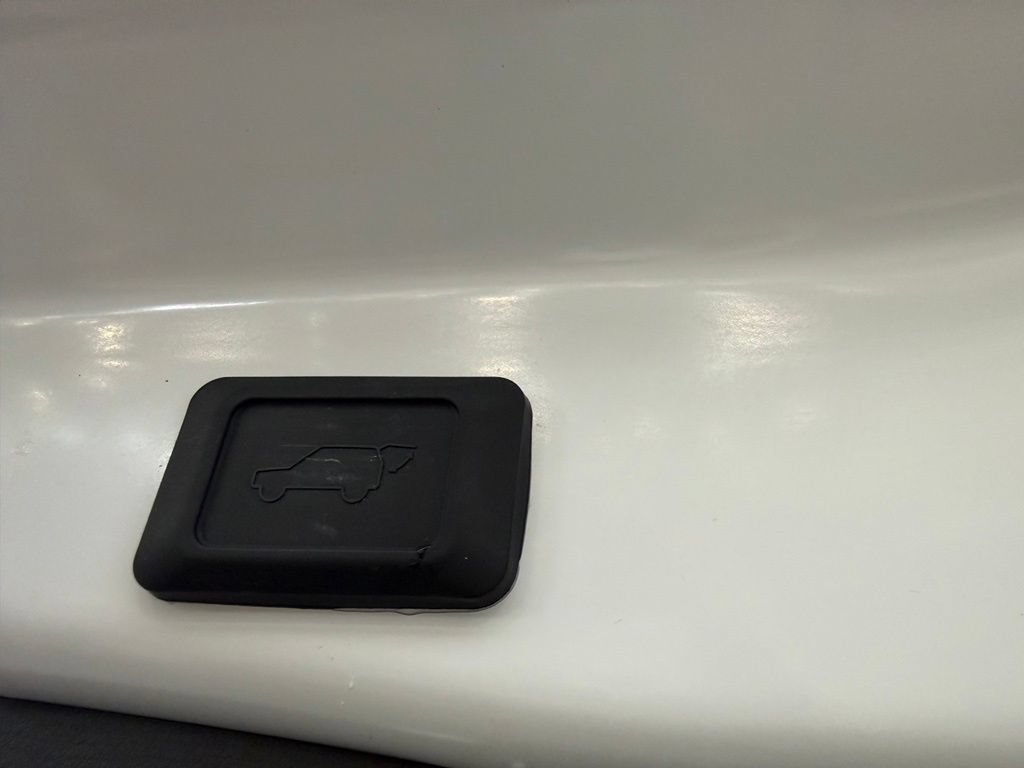 Used 2025 Toyota RAV4 SE AWD/4WD image 28