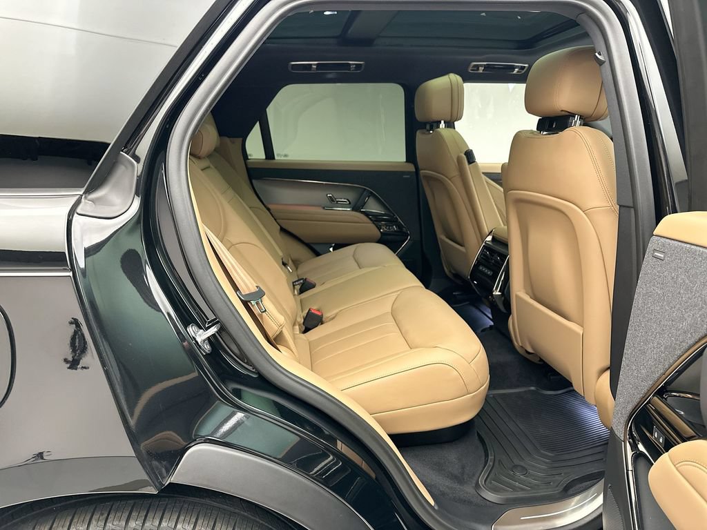 Certified 2025 Land Rover Range Rover Sport SE AWD/4WD image 5
