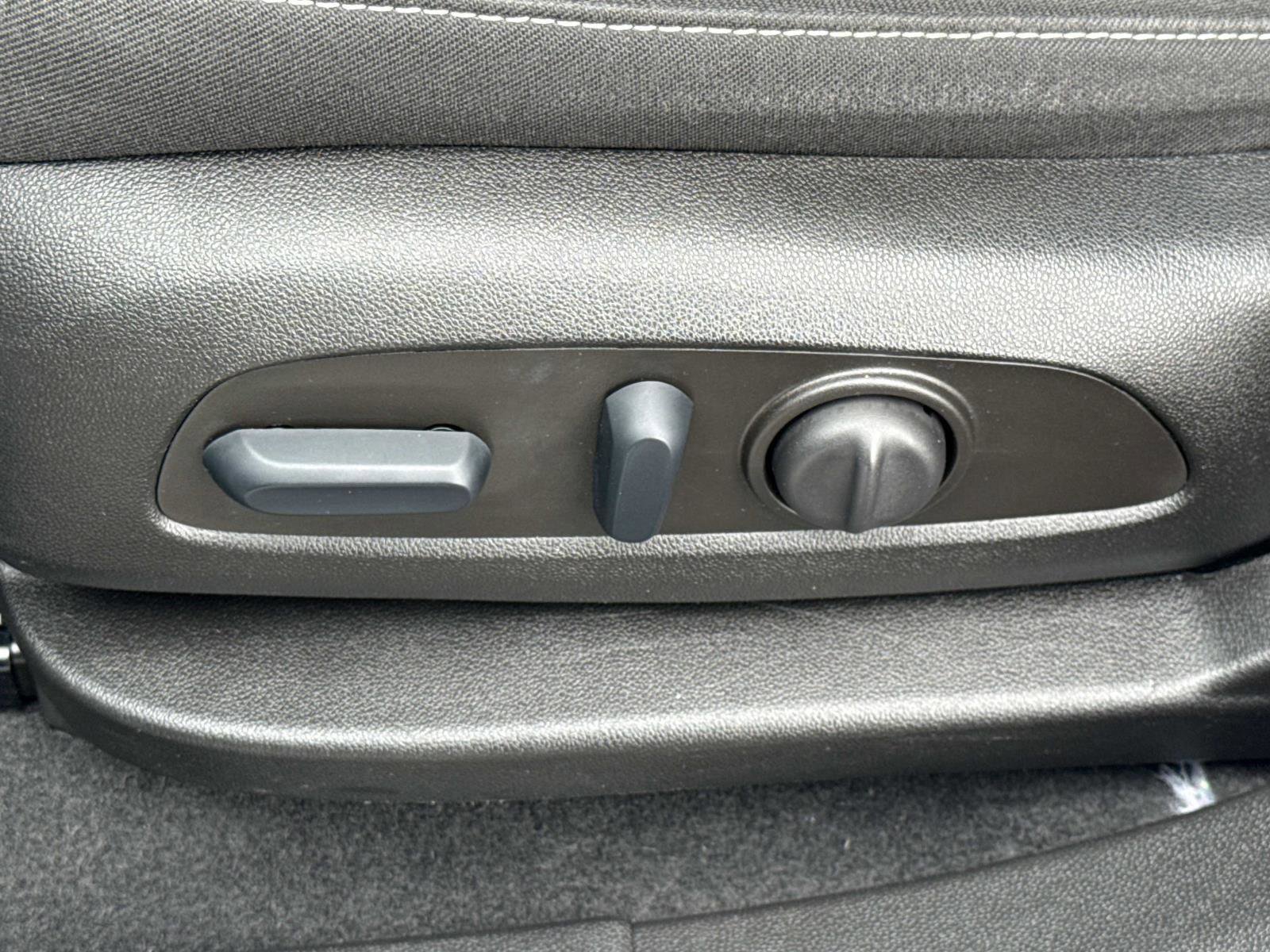 Used 2023 Chevrolet Blazer LT w/ Convenience Package image 15