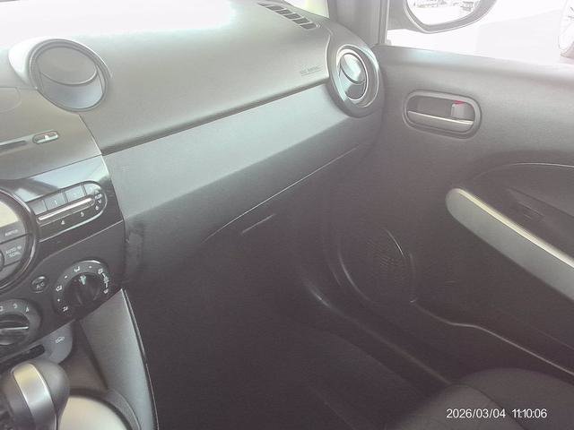 Used 2014 MAZDA MAZDA2 Sport FWD image 11