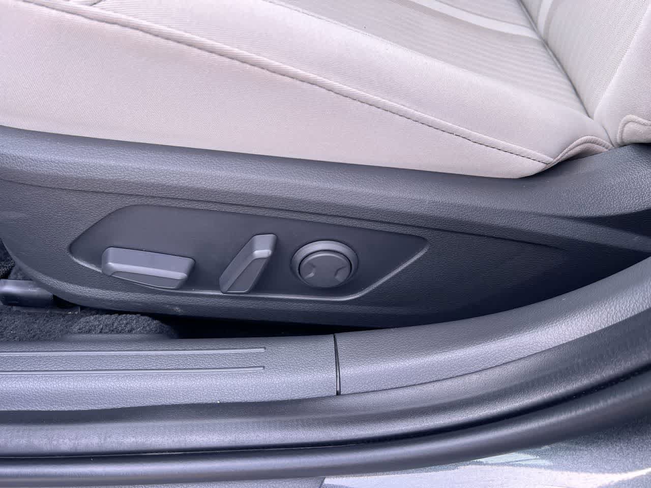 Used 2025 Hyundai Sonata SEL FWD image 12