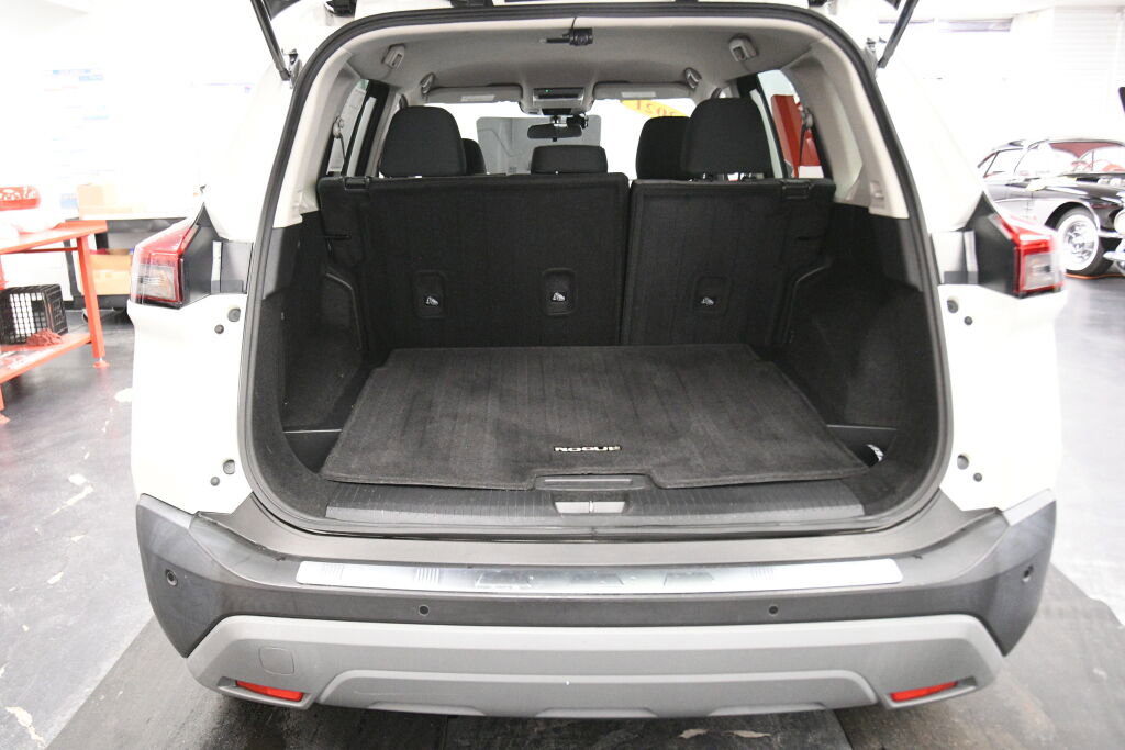 Used 2021 Nissan Rogue SV image 22