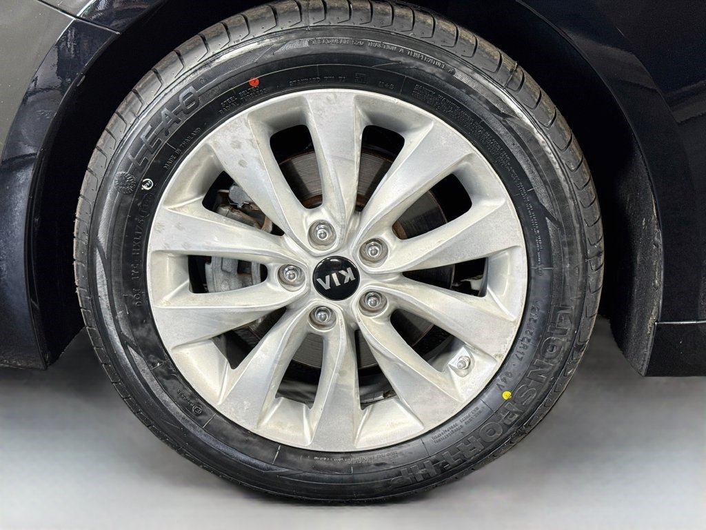 Used 2018 Kia Optima LX w/ 17" Alloy Wheels Package FWD image 36