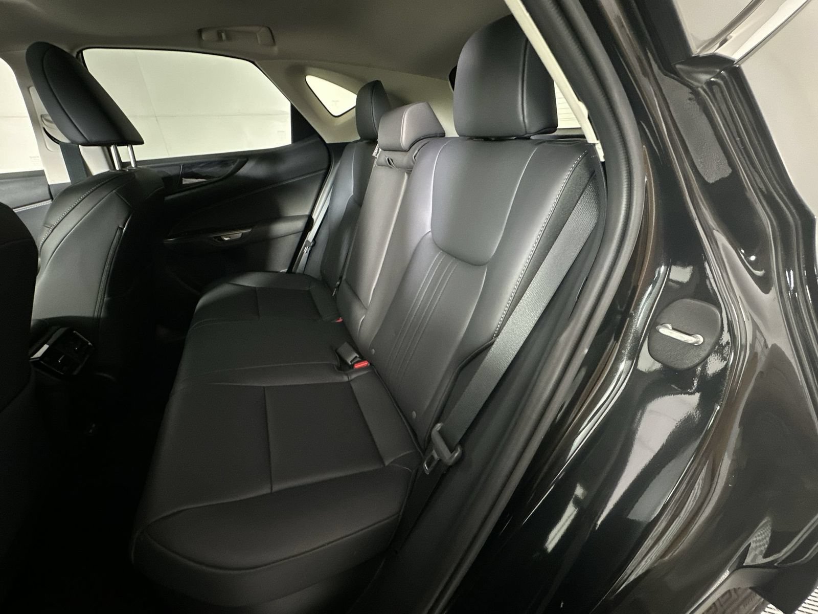 Used 2025 Lexus NX 350h AWD w/ Accessory Package (2T) image 23