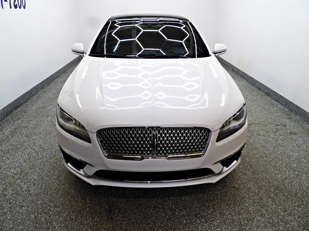 Used 2017 Lincoln MKZ Reserve image 2