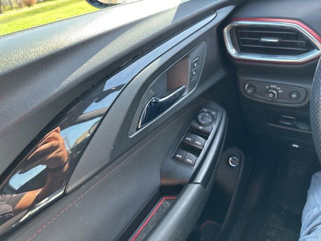 Used 2022 Chevrolet TrailBlazer RS w/ Sun and Liftgate Package AWD/4WD image 41