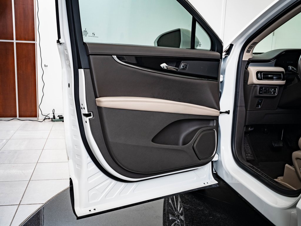 Used 2021 Lincoln Nautilus FWD w/ Equipment Group 101A image 26