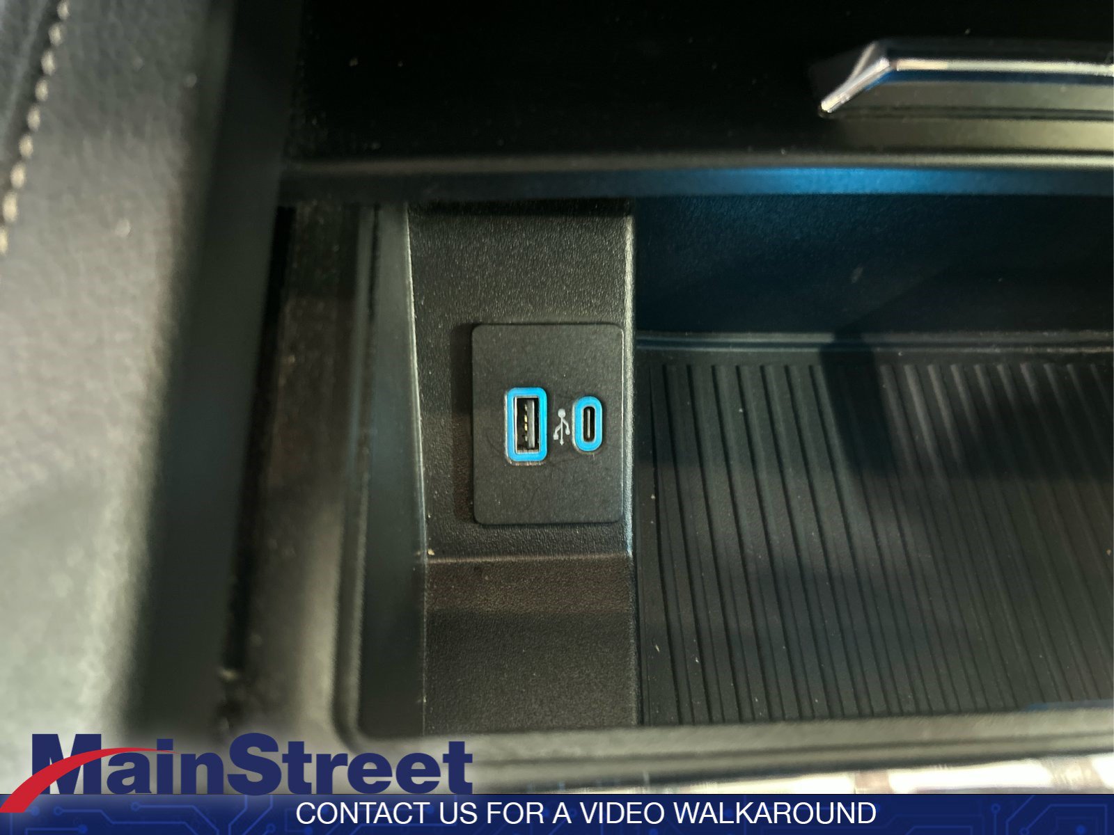 Used 2024 Ford Expedition XLT AWD/4WD image 31