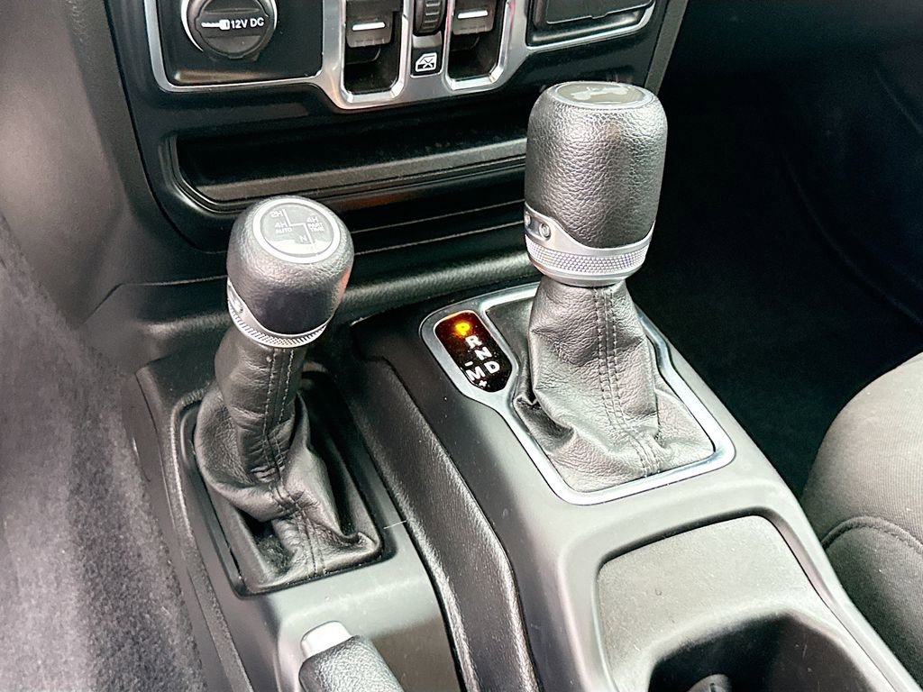 Used 2023 Jeep Wrangler Unlimited w/ Cold Weather Group image 18