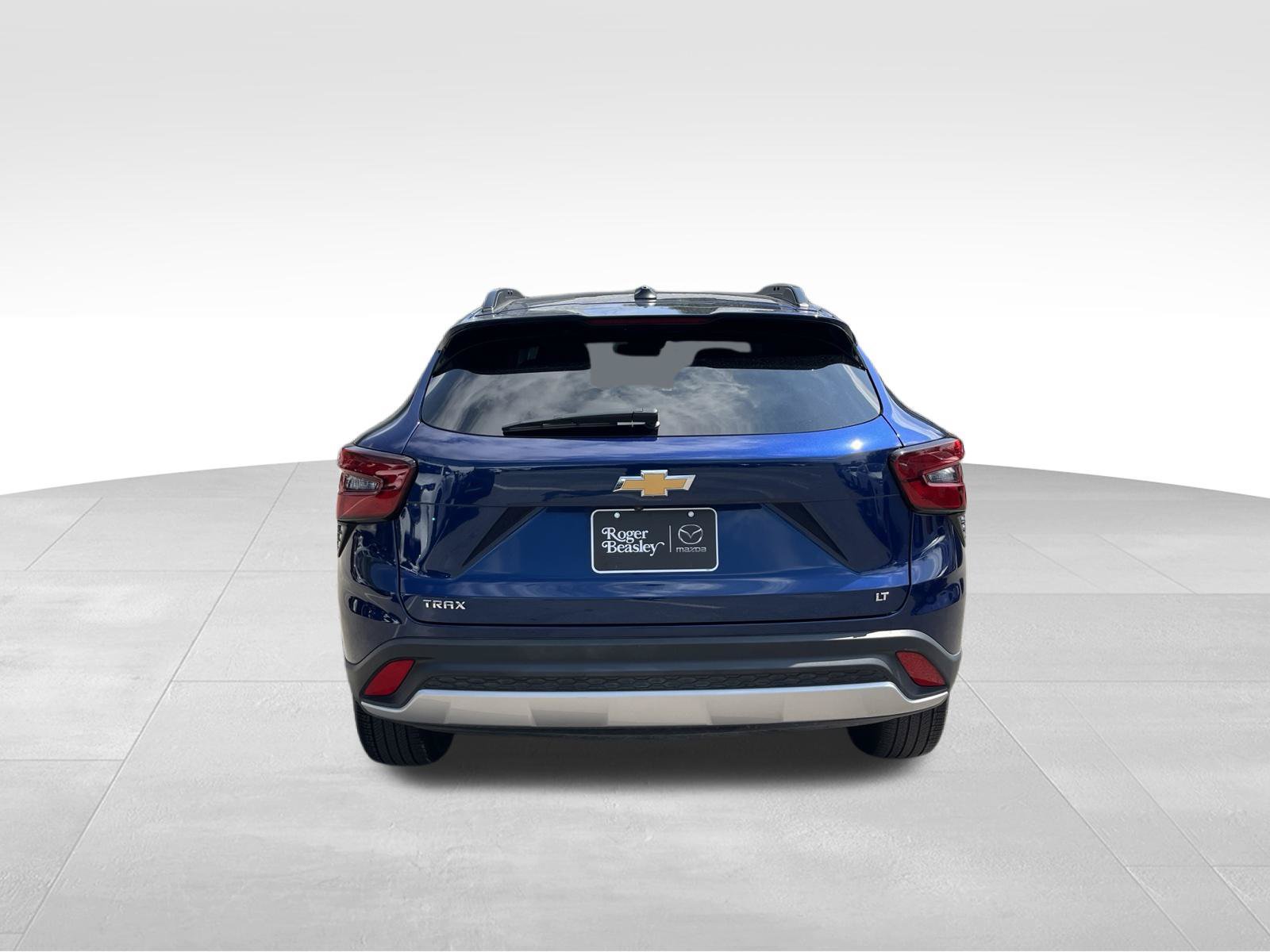 Used 2024 Chevrolet Trax LT w/ Driver Confidence Package FWD image 6