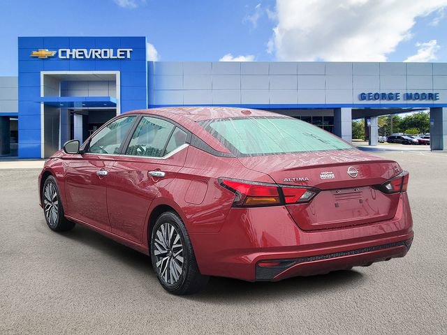 Used 2024 Nissan Altima 2.5 SV image 3