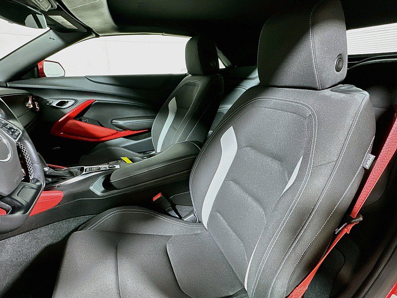 Used 2022 Chevrolet Camaro LT RWD image 10