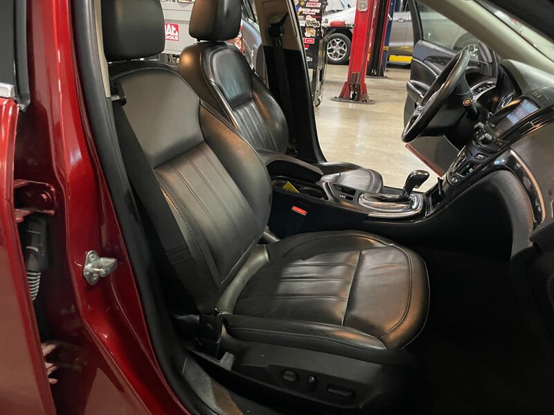 Used 2015 Buick Regal Premium FWD image 18