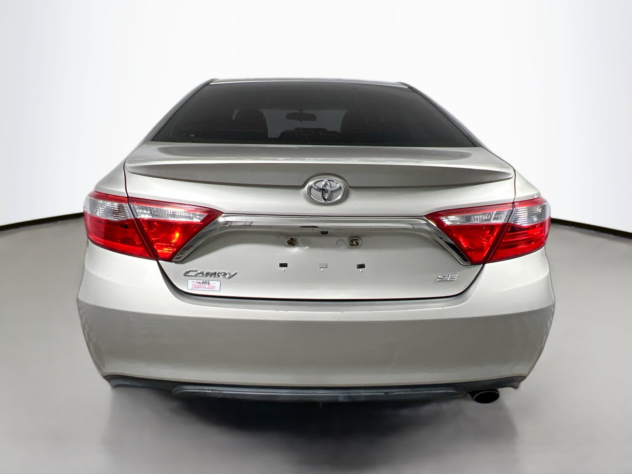 Used 2015 Toyota Camry SE FWD image 6