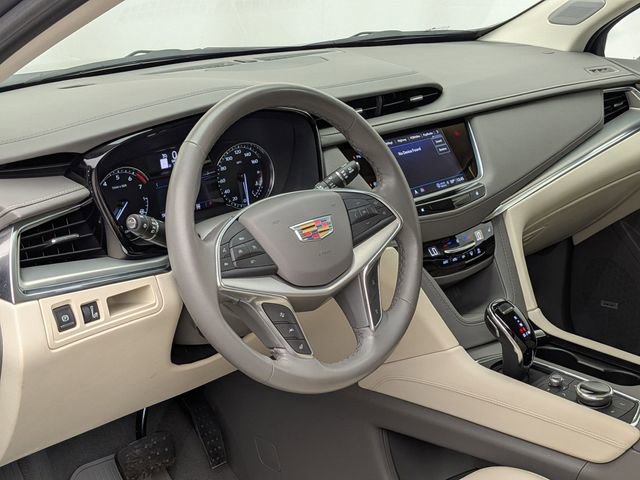 Certified 2024 Cadillac XT5 Premium Luxury AWD/4WD image 9