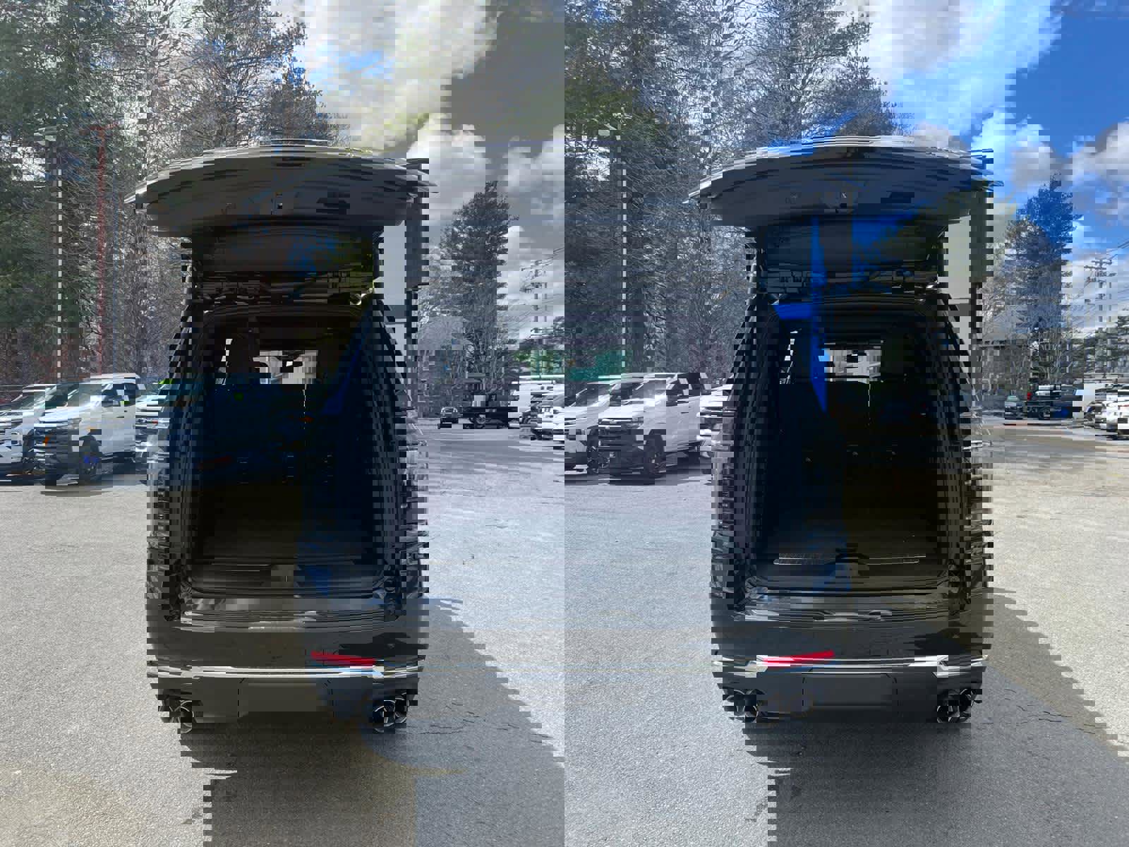 Certified 2025 Chevrolet Suburban Premier w/ Sun And Tow Package image 41