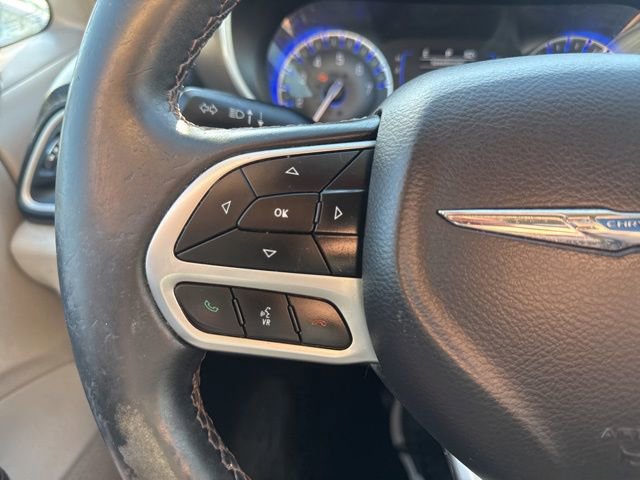 Used 2018 Chrysler Pacifica Touring-L image 24