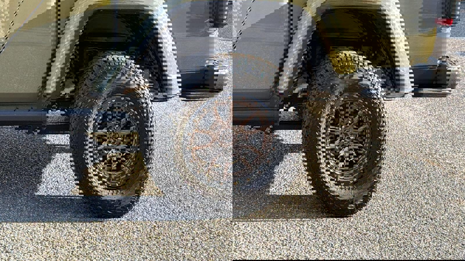 Used 2025 Jeep Gladiator Rubicon AWD/4WD image 9