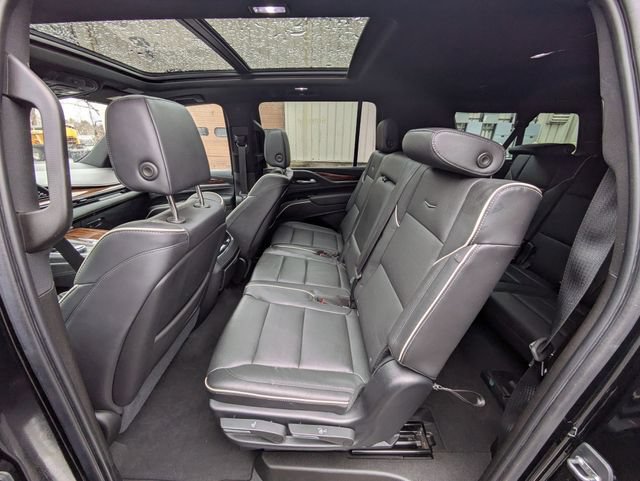 Certified 2021 Cadillac Escalade ESV Premium Luxury AWD/4WD image 31
