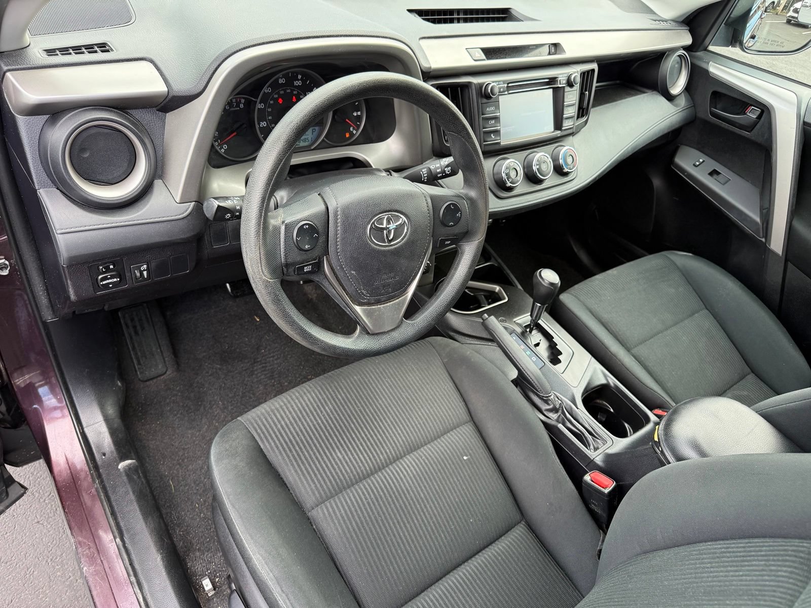 Used 2016 Toyota RAV4 LE FWD image 12