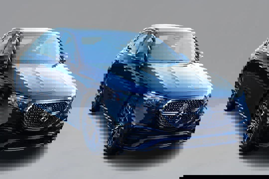 Used 2026 Mercedes-Benz E 350 4MATIC Sedan image 3