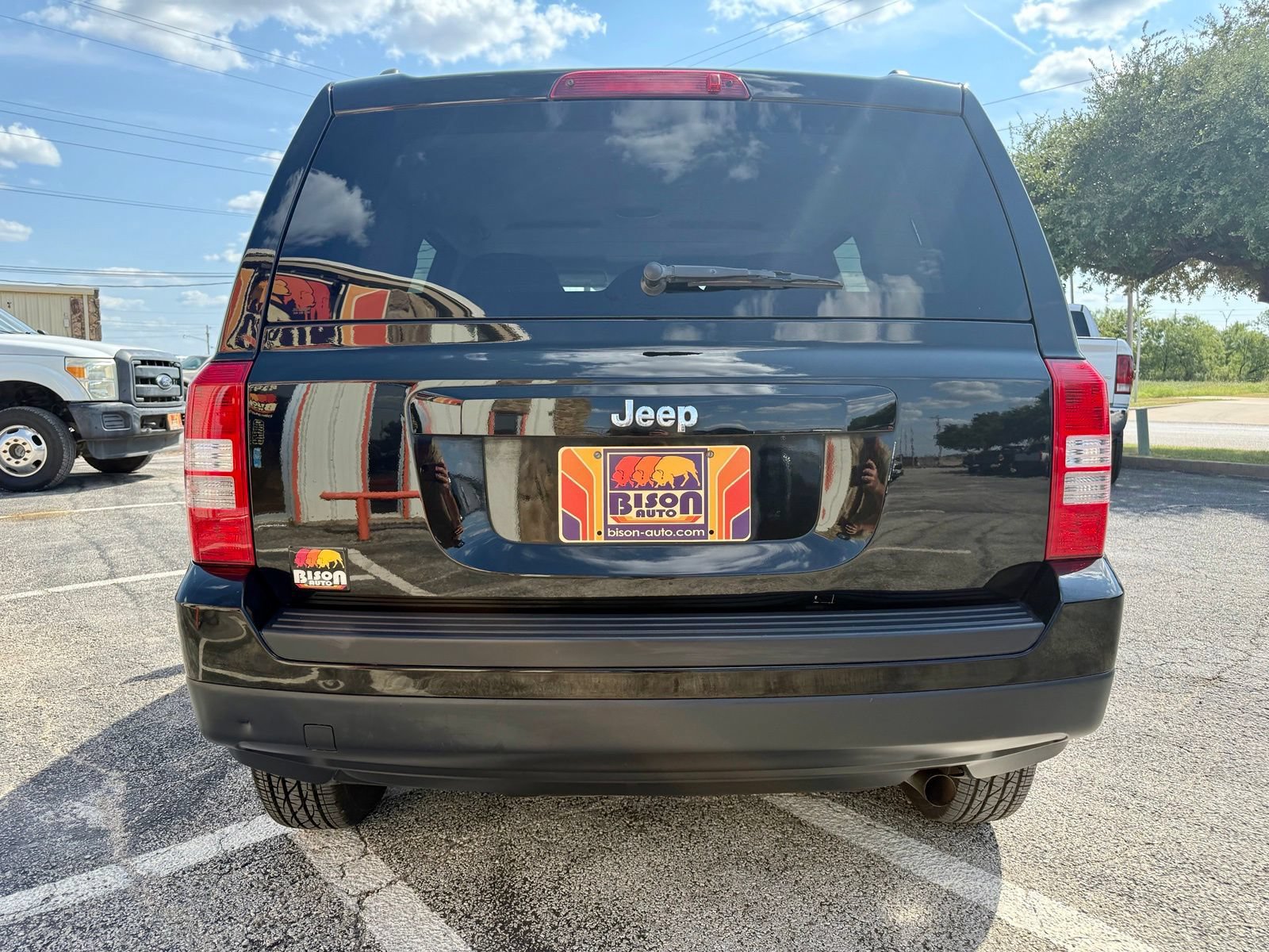 Used 2017 Jeep Patriot Sport w/ Power Value Group FWD image 4