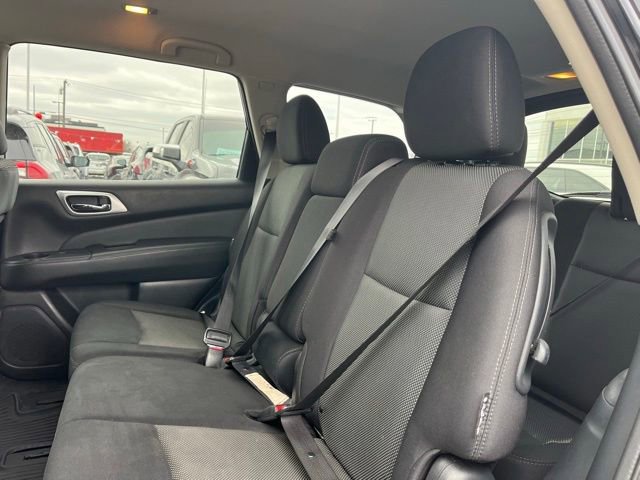 Used 2019 Nissan Pathfinder SV image 35