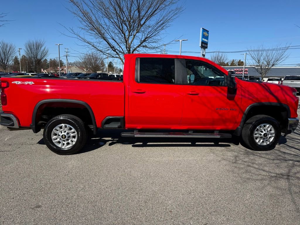 Used 2025 Chevrolet Silverado 2500 LT w/ Convenience Package AWD/4WD image 6
